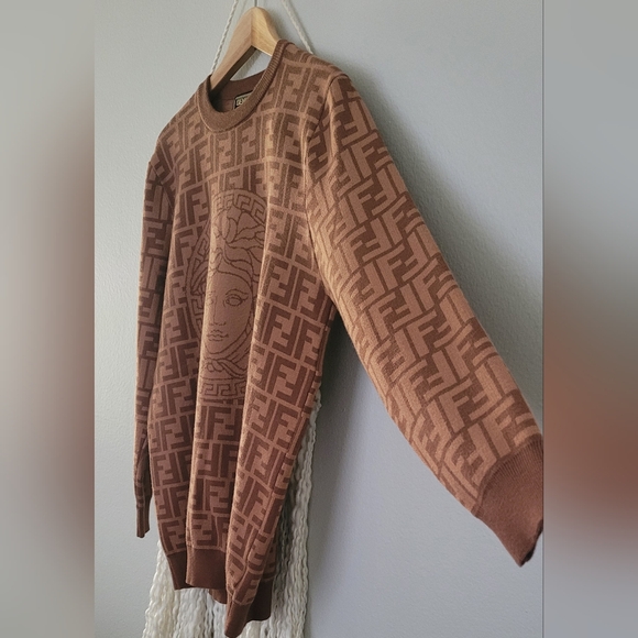 Versace x Fendi Sweater - Picture 2 of 13